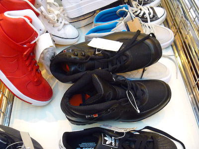 靴買ったよその1:KURO's Photo Diaries (クロの写真日記) 2011-09-20